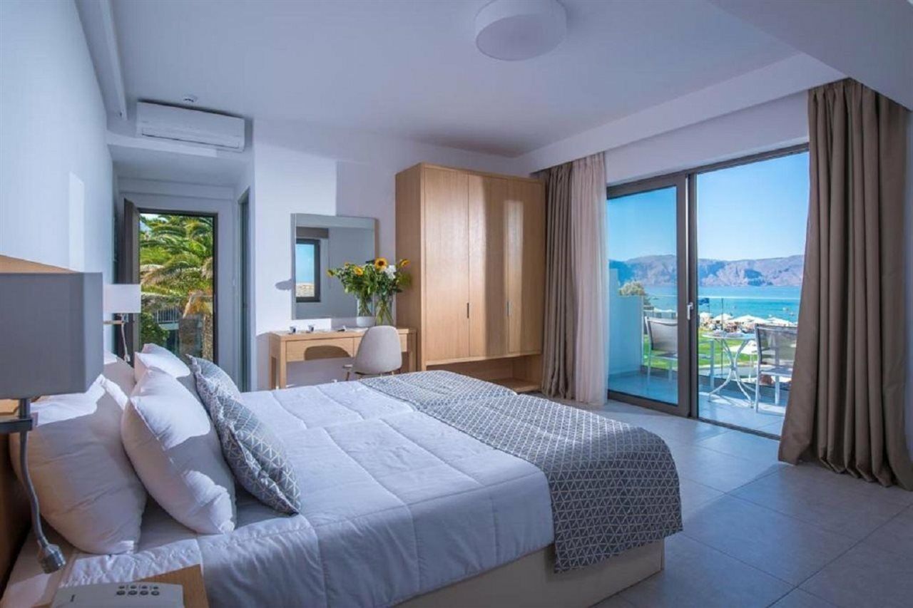 Deluxe Double Room Side Sea View